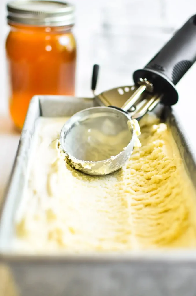 بستنی عسلی